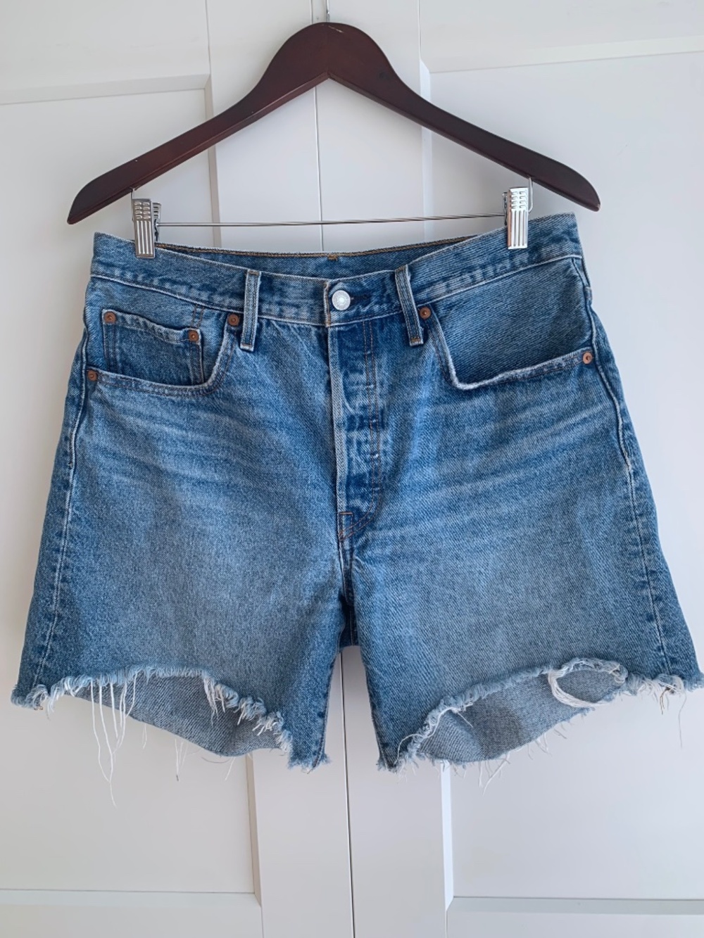 Levi's 501 Original Jean Short in Medium Wash Size 31